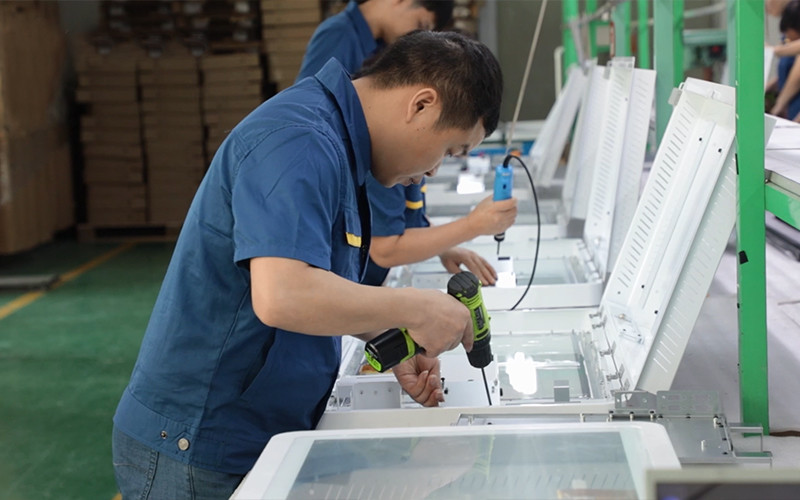 Shenzhen MercedesTechnology Co., Ltd. linha de produção da fábrica
