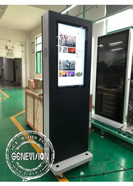 Computador da pessoa de pé da propaganda da polegada Win10 do móvel 32 com rodas, 1500cd/M2